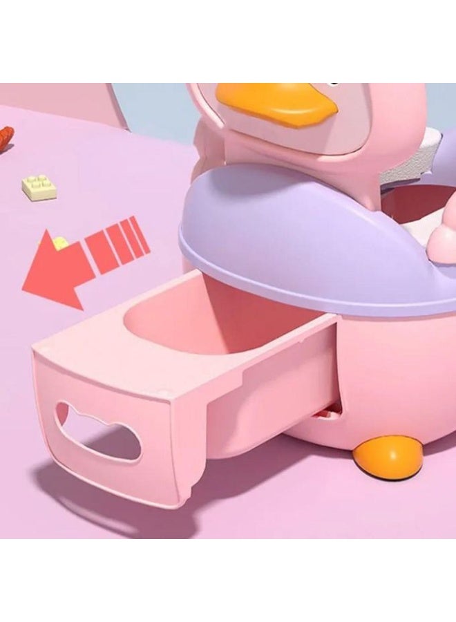 ممز بلانيت بوتي أطفال علي شكل بطة للأطفال المريح واللطيف لتعليم استخدام الحمام بسهولة مع مسند لليدين وقعدة مبطنة ودرج متحرك وفرشة تنظيف آمنة ومتينة لتدريب الأطفال على دخول الحمام - Image 4